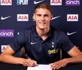 官方网站-热刺官方：荷兰后卫范德芬加盟，签约至2029年